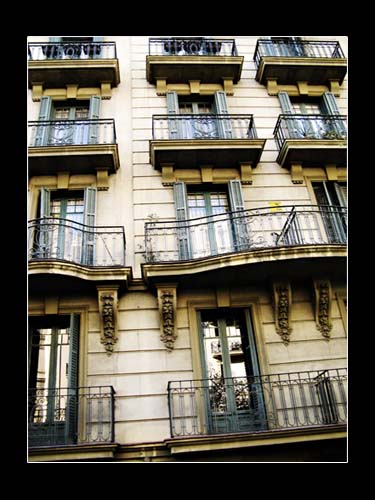 IMG 1124 - Балконы Барселоны: краткий путеводитель для ищущих возможности потерять себя