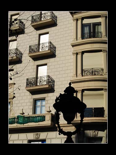 IMG 1134 - Балконы Барселоны: краткий путеводитель для ищущих возможности потерять себя