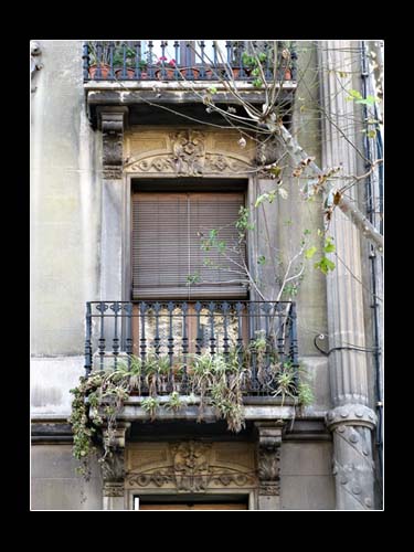 IMG 1301 - Балконы Барселоны: краткий путеводитель для ищущих возможности потерять себя